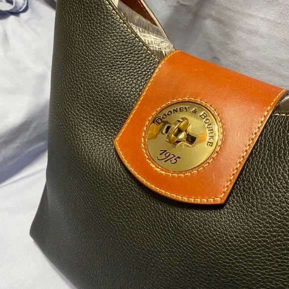 EUC Dooney & Bourke Pebble Grain Lg Black 30 Sac Hobo Shoulder Bag - Picture 4 of 12